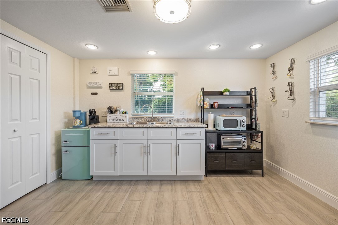 17041 E Lake Dr Property Photo 18