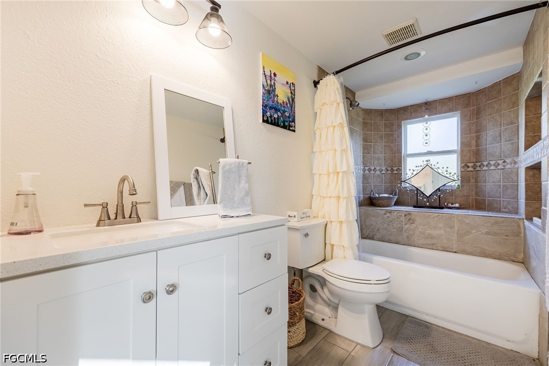 17041 E Lake Dr Property Photo 25
