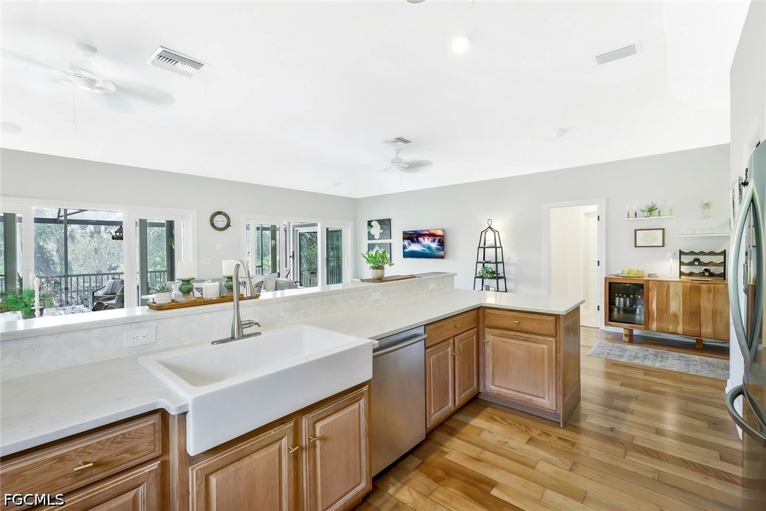 2130 Sunset Cir Property Photo 16