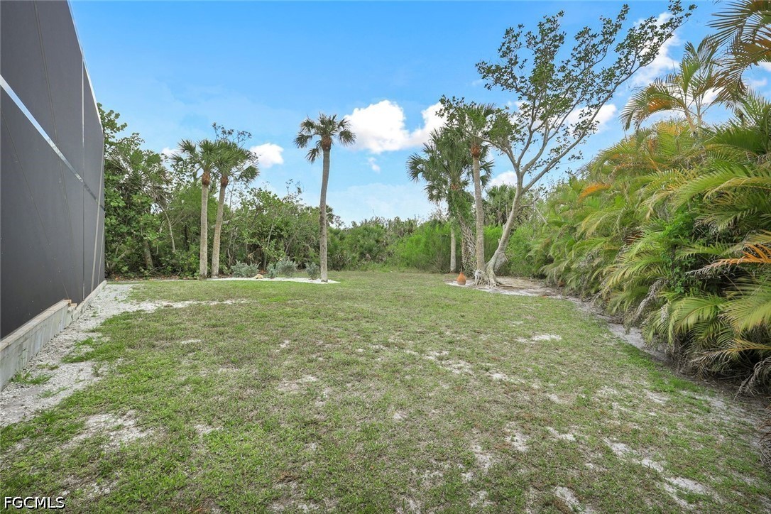 2130 Sunset Cir Property Photo 32