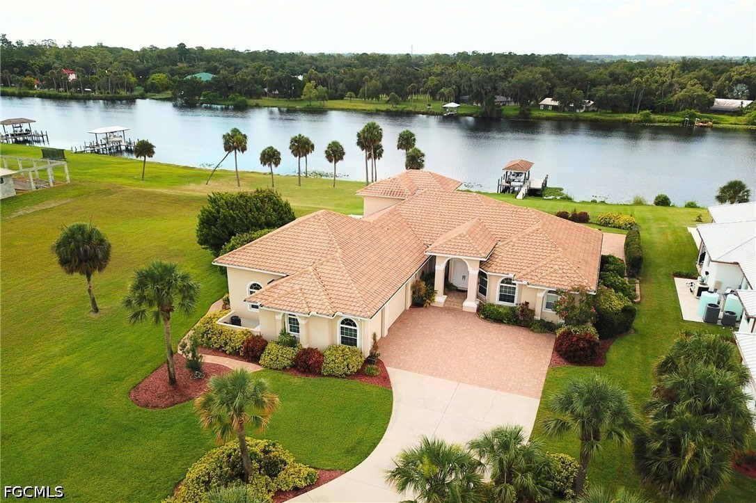 2504 Caloosa Shores Dr Property Photo
