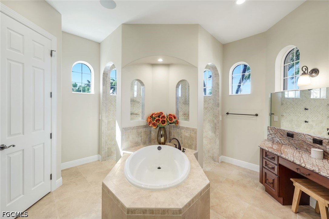 5727 Yardarm Ct Property Photo 18