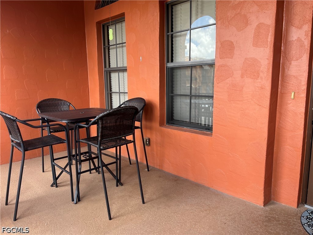11875 Izarra Way 8711 Property Photo 2