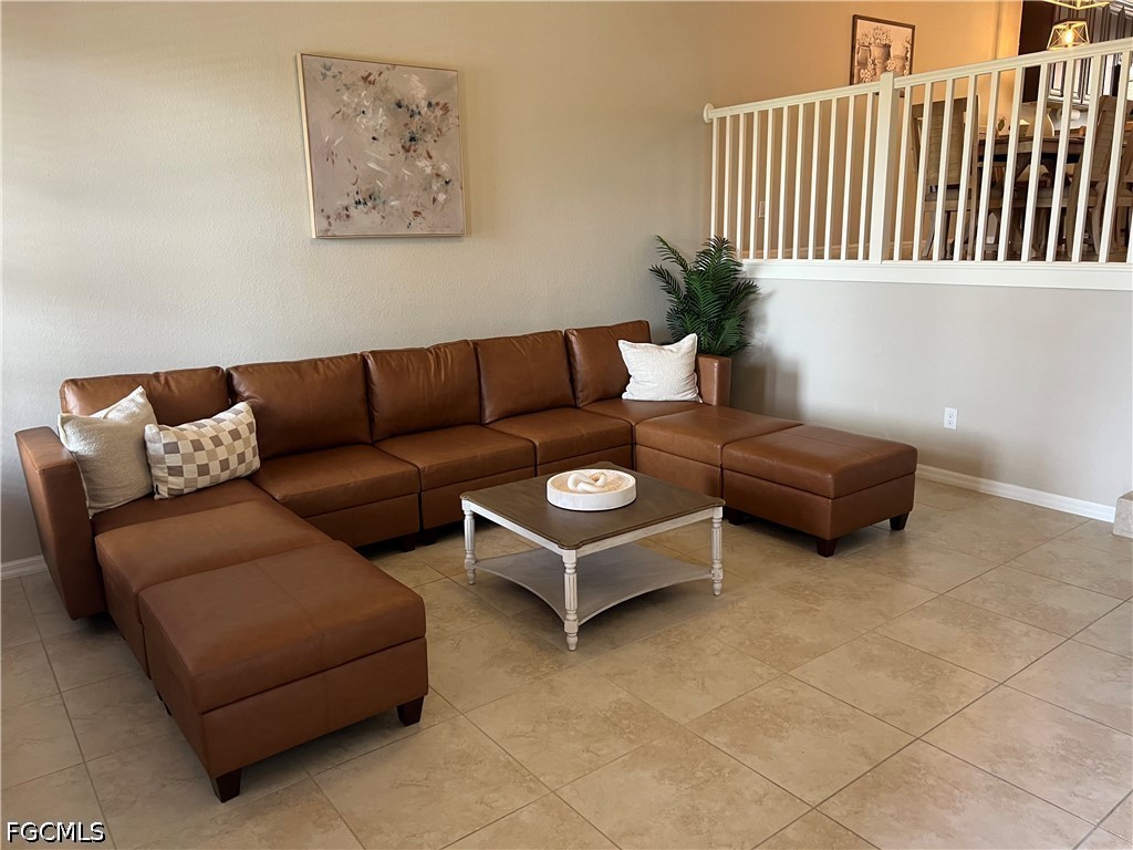 11875 Izarra Way 8711 Property Photo 3