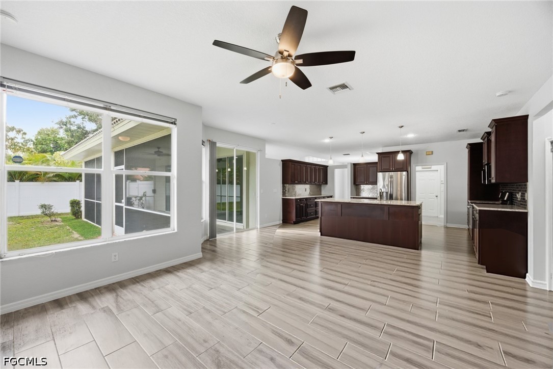 12781 Meadow Pine Ln Property Photo 8