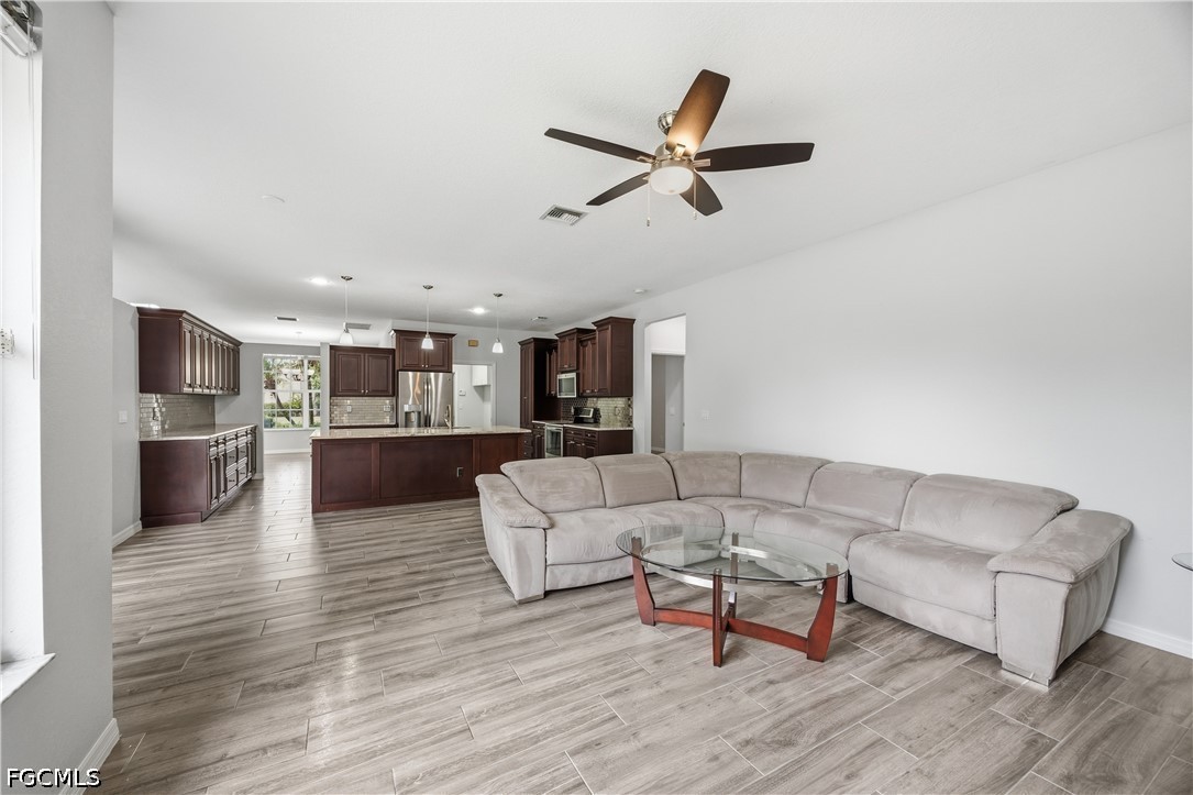12781 Meadow Pine Ln Property Photo 9