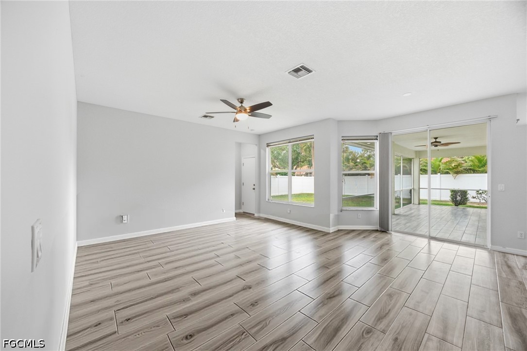 12781 Meadow Pine Ln Property Photo 11