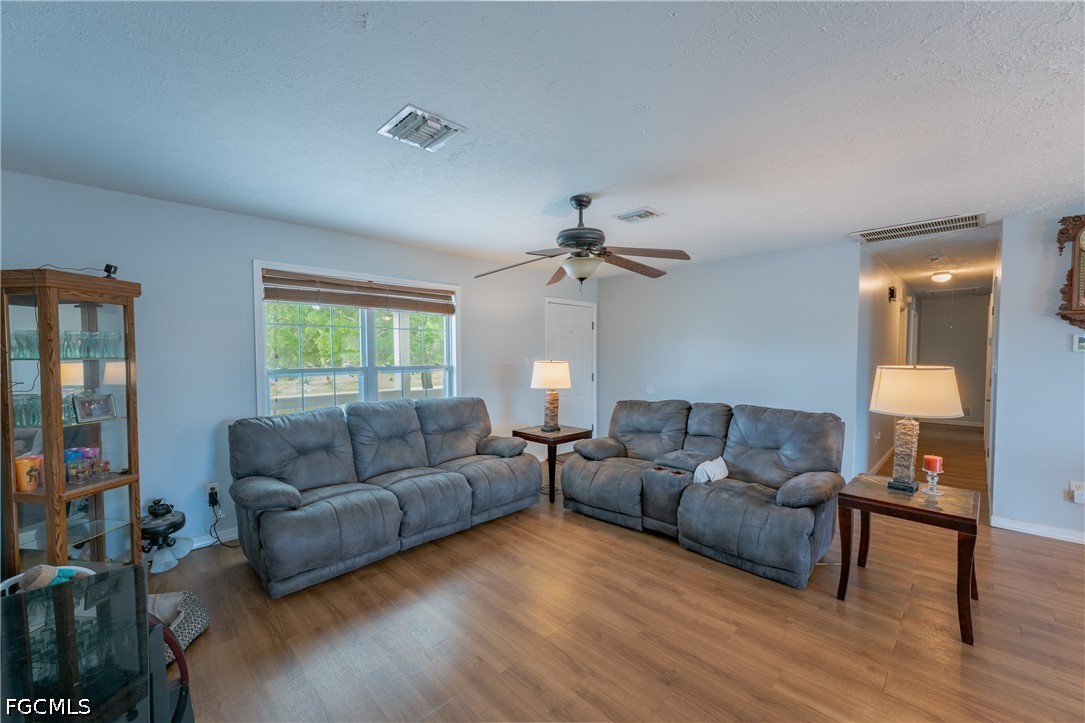 1500 Jay Ter Property Photo 7