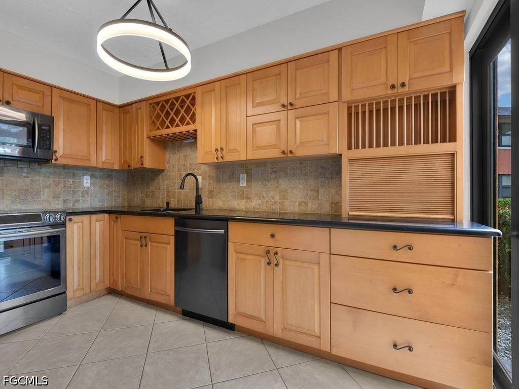 1512 Mainsail Dr 10 Property Photo 6