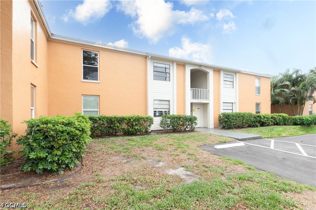 12620 Kenwood Ln C Property Photo 2
