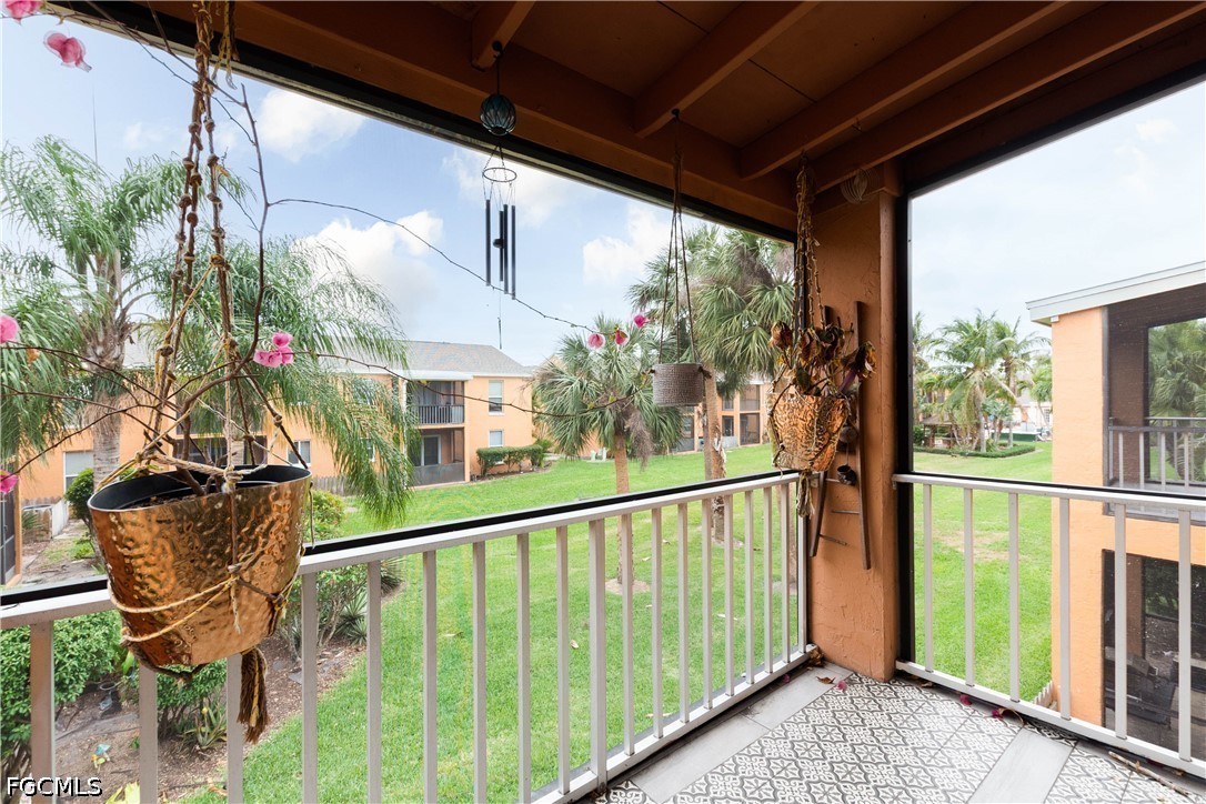 12620 Kenwood Ln C Property Photo 3