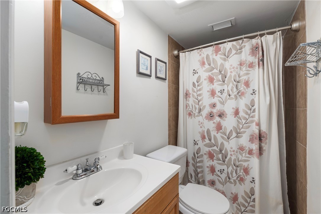 12620 Kenwood Ln C Property Photo 11
