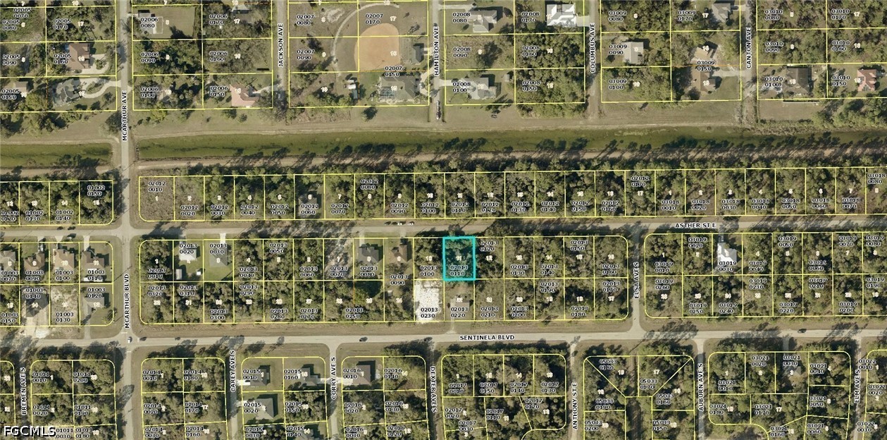 1022 Asther St E Property Photo 3