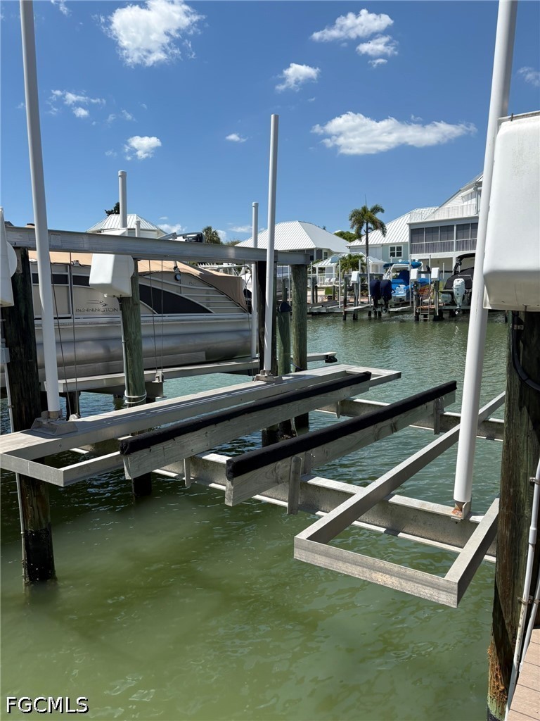 Dock 5 - 4341 Bay Beach Ln Property Photo 5