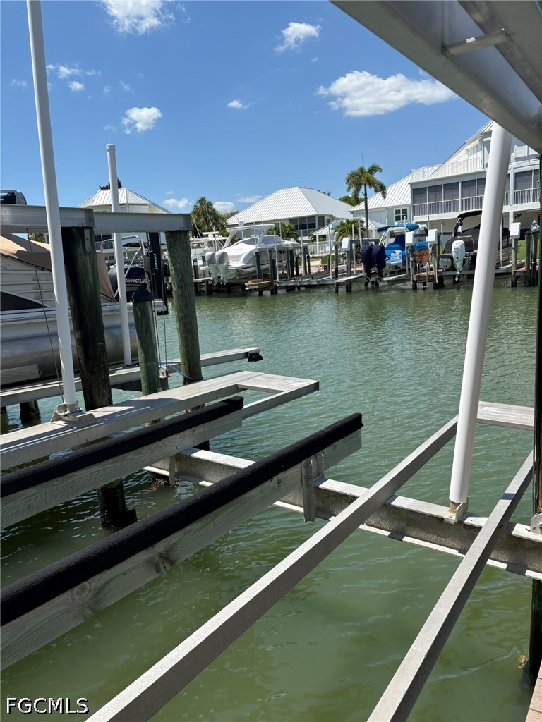 Dock 5 - 4341 Bay Beach Ln Property Photo 6
