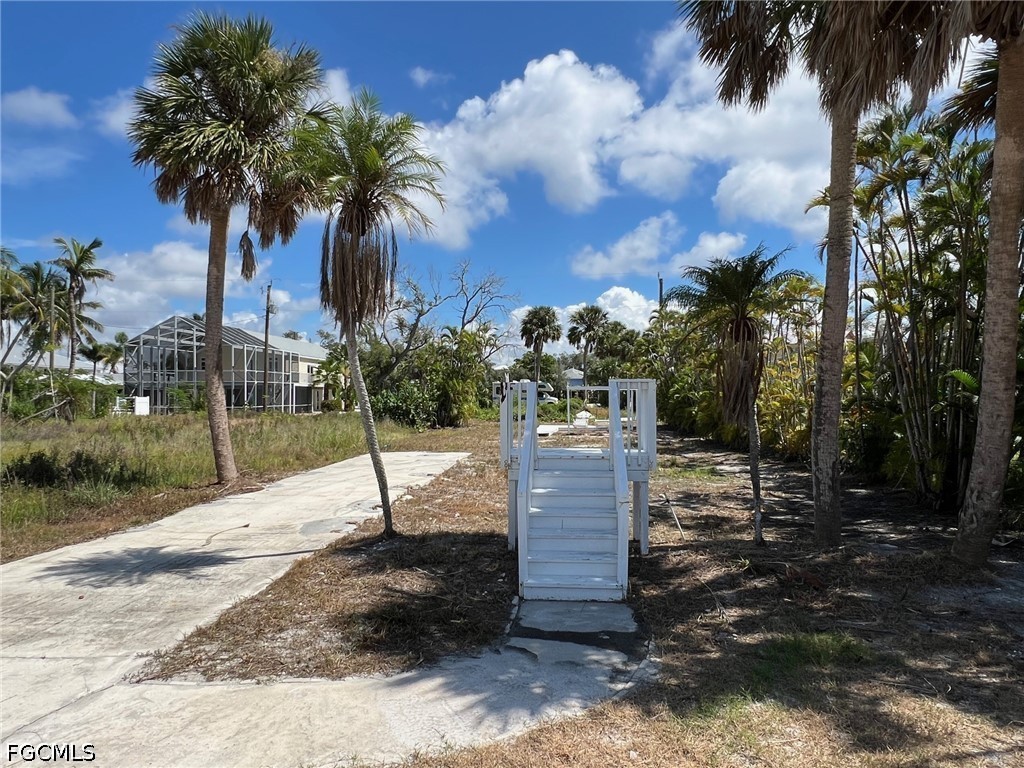 5851 Estero Blvd Property Photo 2