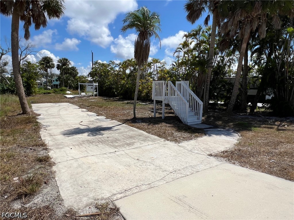 5851 Estero Blvd Property Photo 3