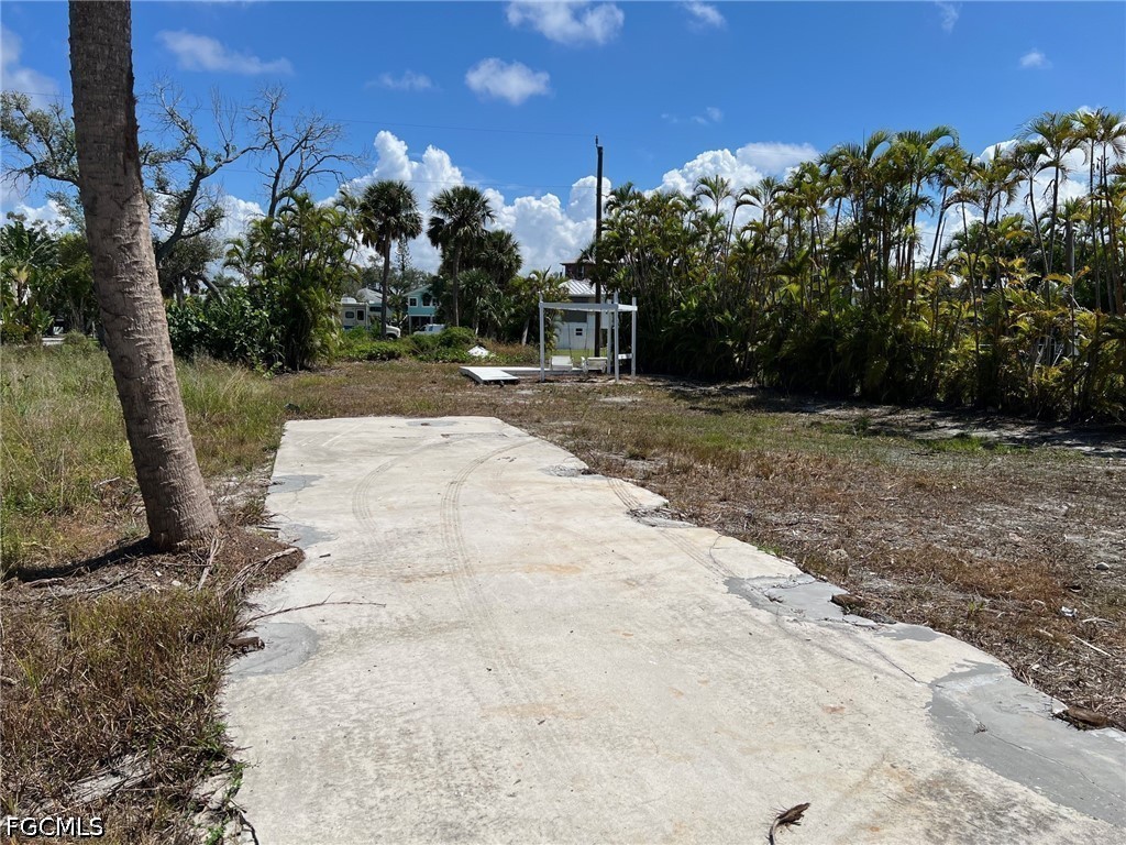 5851 Estero Blvd Property Photo 7
