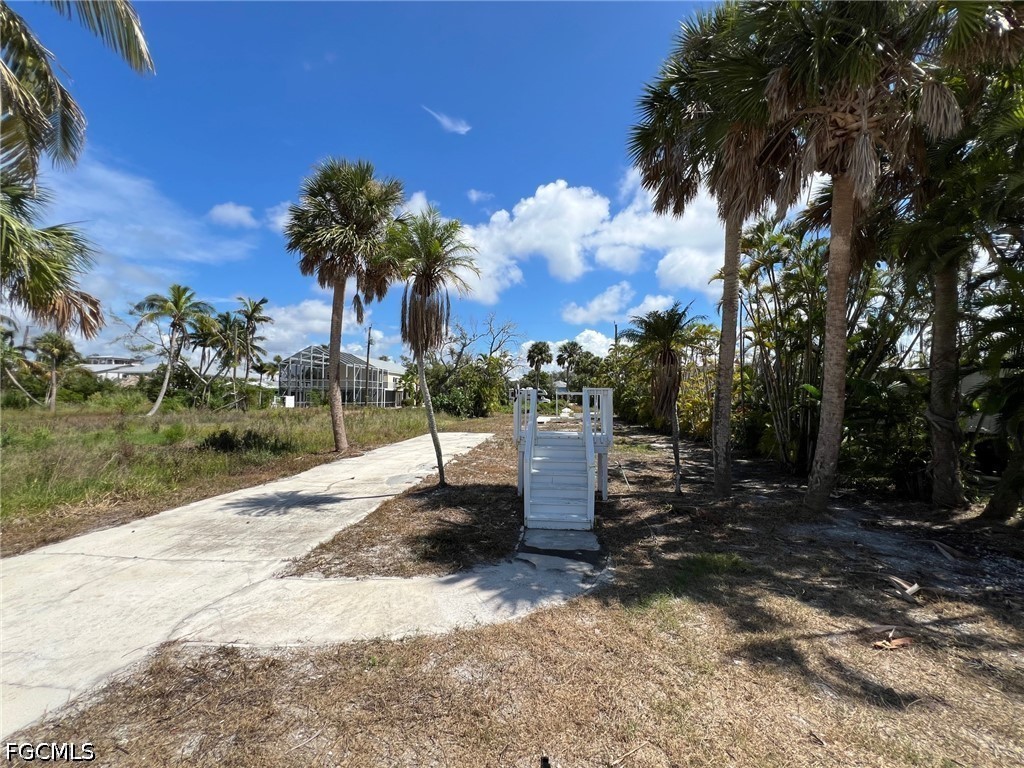 5851 Estero Blvd Property Photo 10
