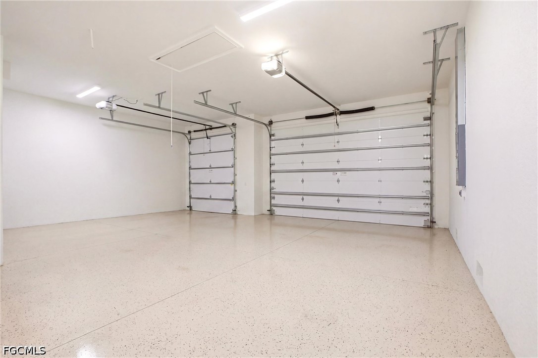 3100 Surfside Blvd Property Photo 34