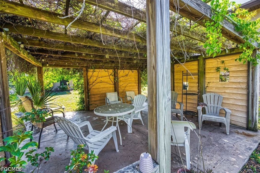 20612 Charing Cross Cir Property Photo 42
