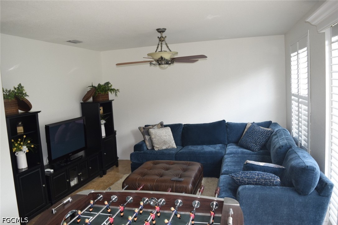 9923 Springlake Cir Property Photo 3