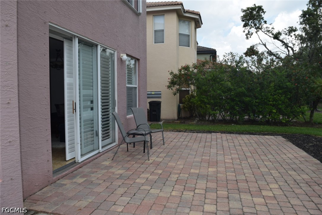 9923 Springlake Cir Property Photo 6