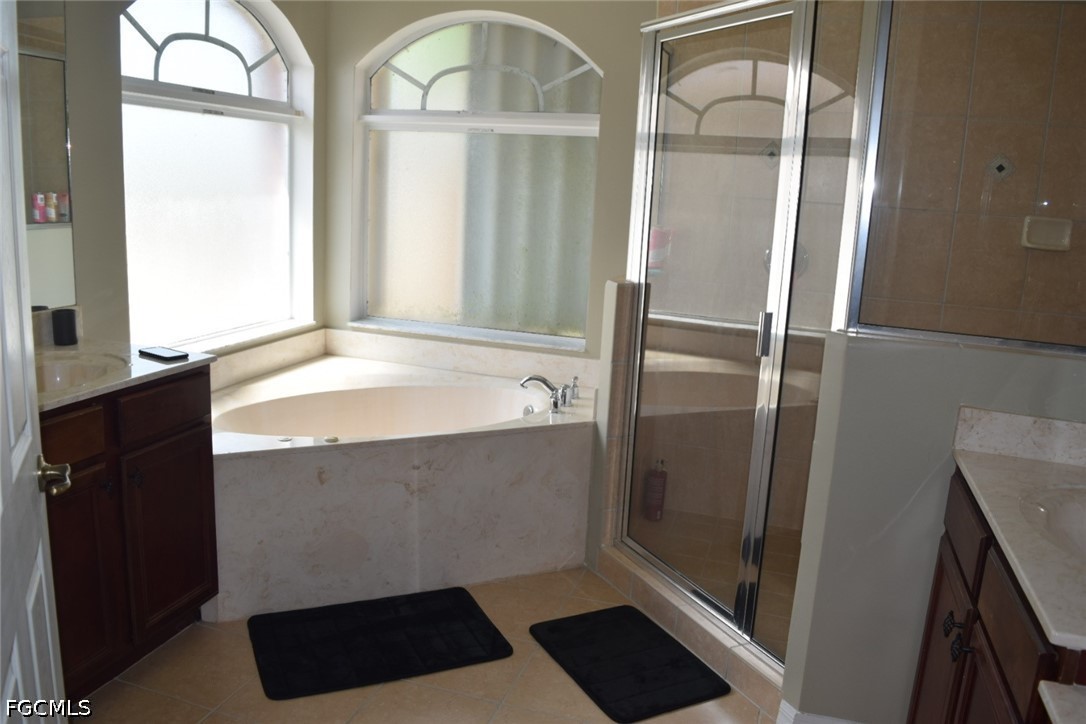 9923 Springlake Cir Property Photo 8