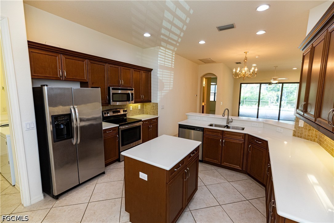 11108 Esteban Dr Property Photo 5