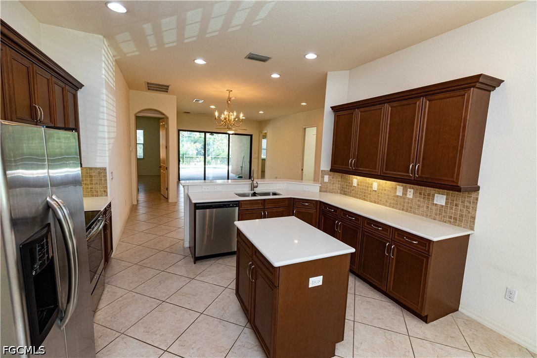 11108 Esteban Dr Property Photo 6