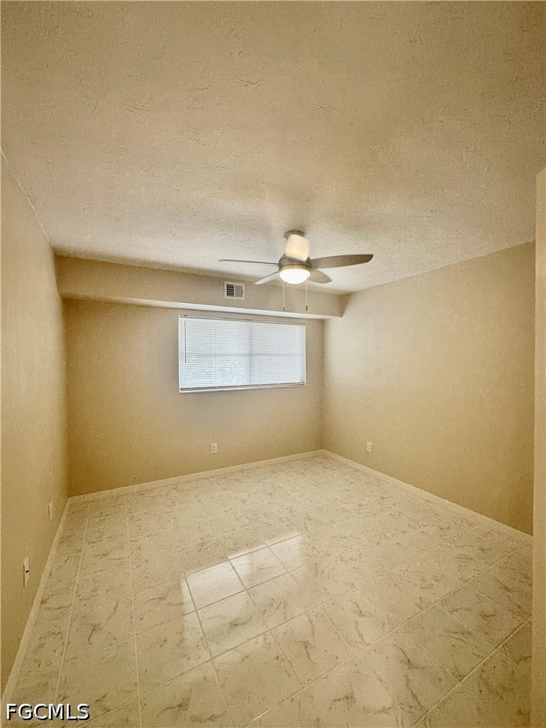 4802 Tudor Dr 102 Property Photo 11