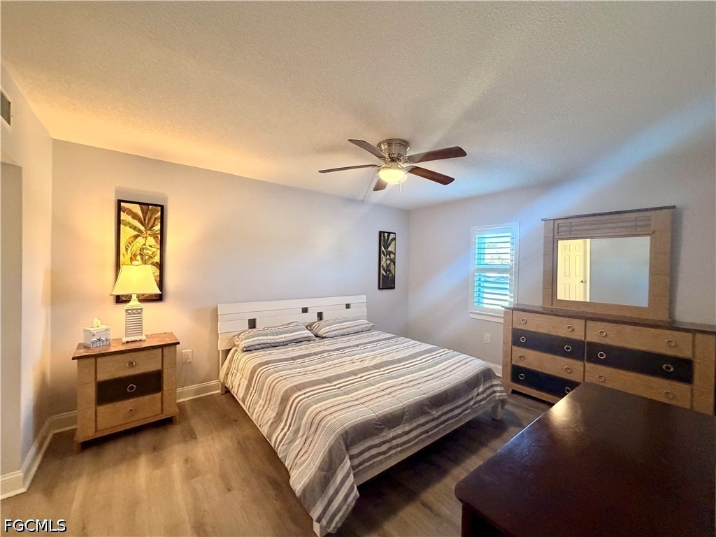 4912 Vincennes St 103 Property Photo 21