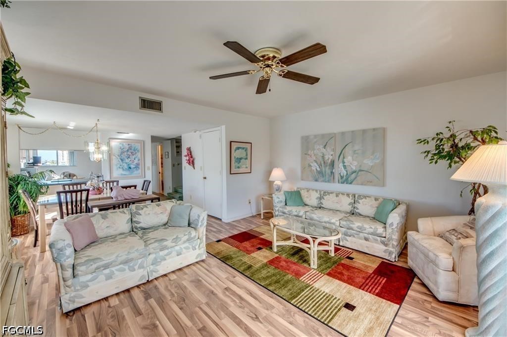 4541 Bay Beach Ln 341 Property Photo 24