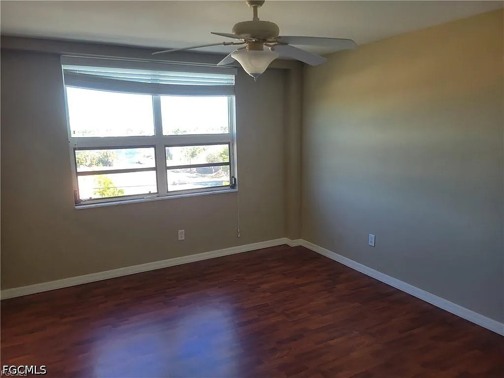 4803 Sunset Ct 402 Property Photo 4