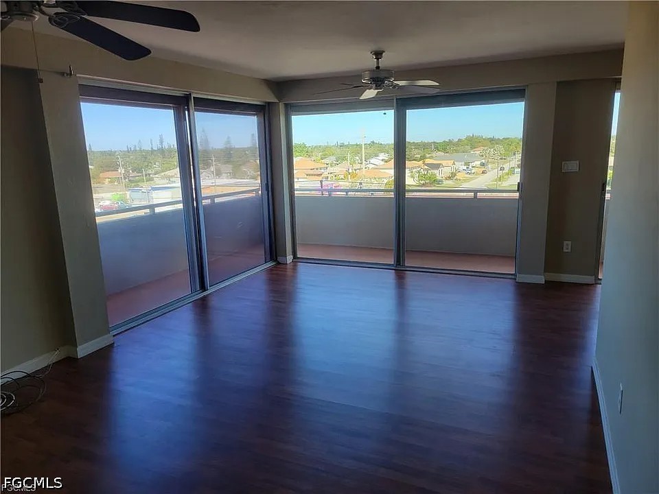 4803 Sunset Ct 402 Property Photo 5