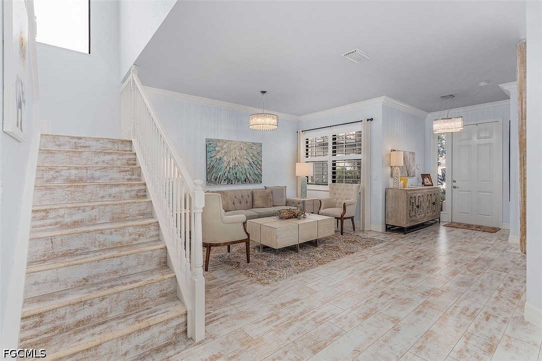 13528 Mandarin Cir Property Photo 3