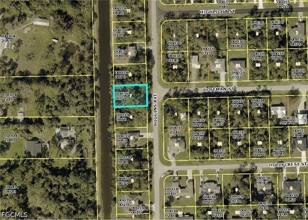 6113 Higgins AVE Property Photo 1