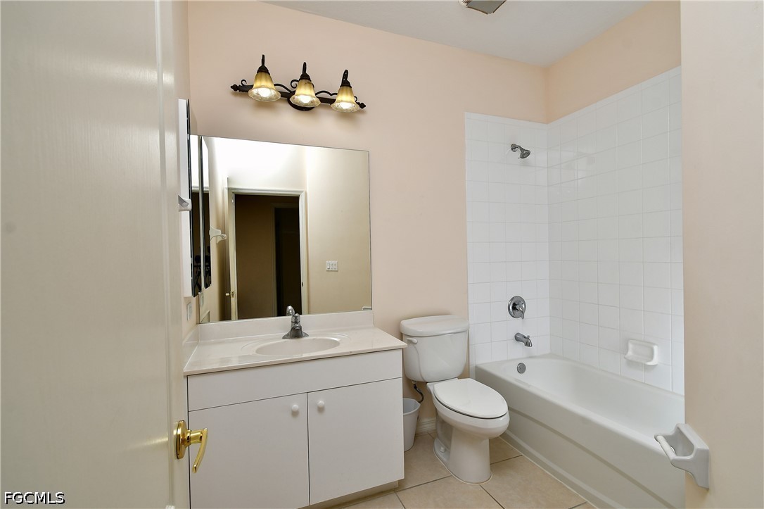 4808 Fairloop Run Property Photo 12