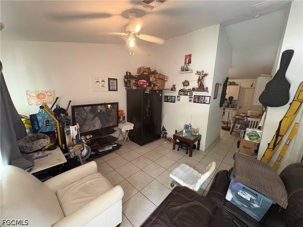 3123 Pine Tree Dr Property Photo 19