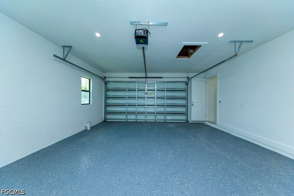 719 Almelia St E Property Photo 42