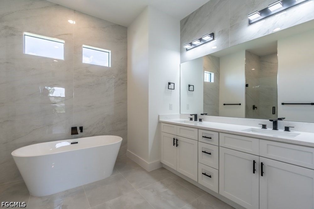 4203 11th St W Property Photo 15