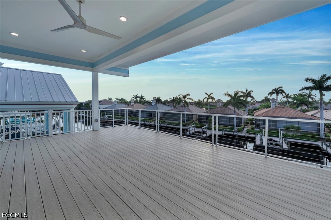 5870 Shell Cove Dr Property Photo 13