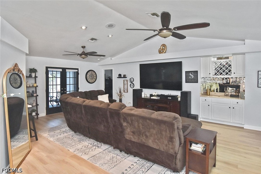 12206 Honeysuckle Rd Property Photo 6