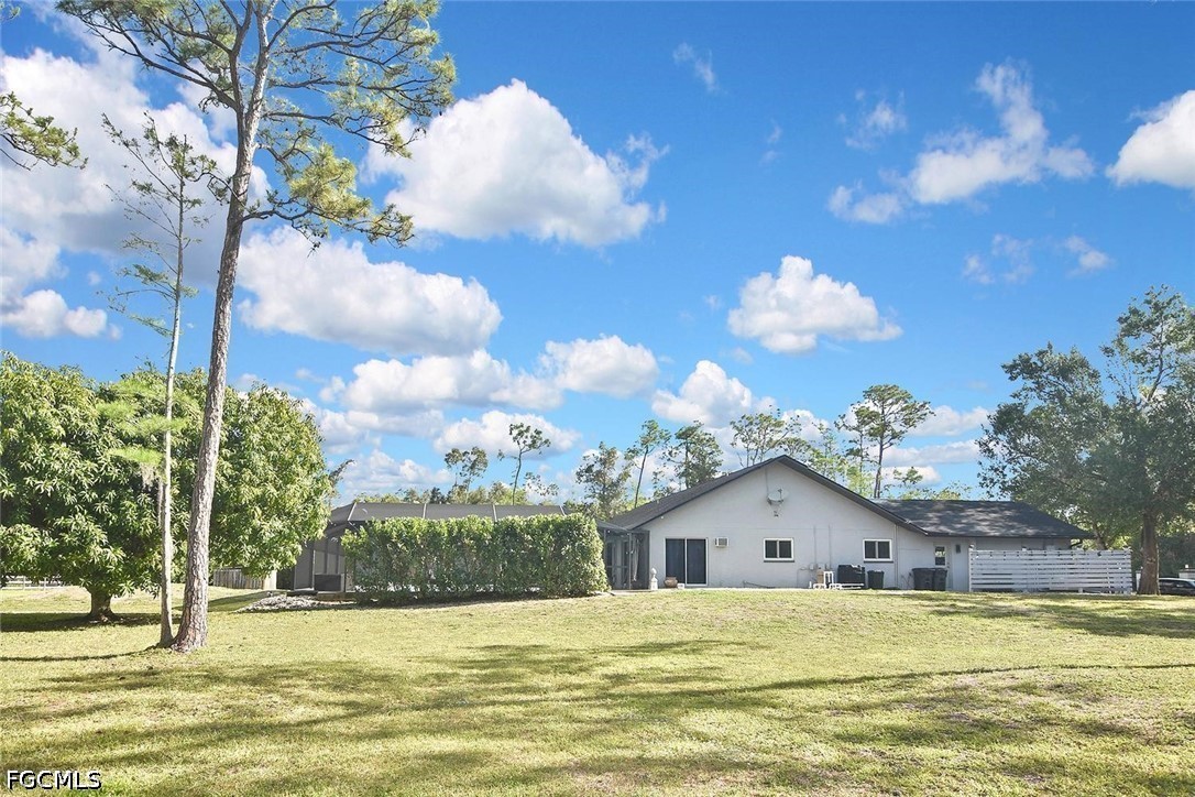 12206 Honeysuckle Rd Property Photo 24