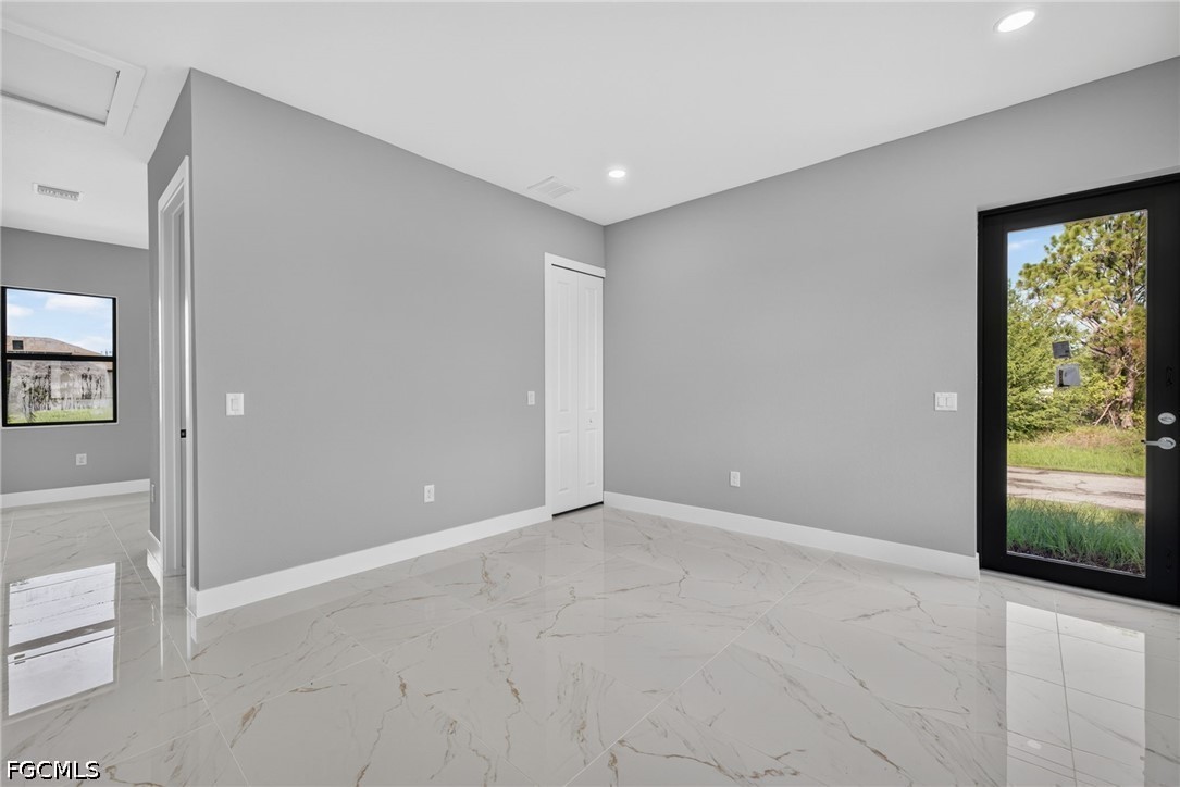 4018 10th St Sw Property Photo 12