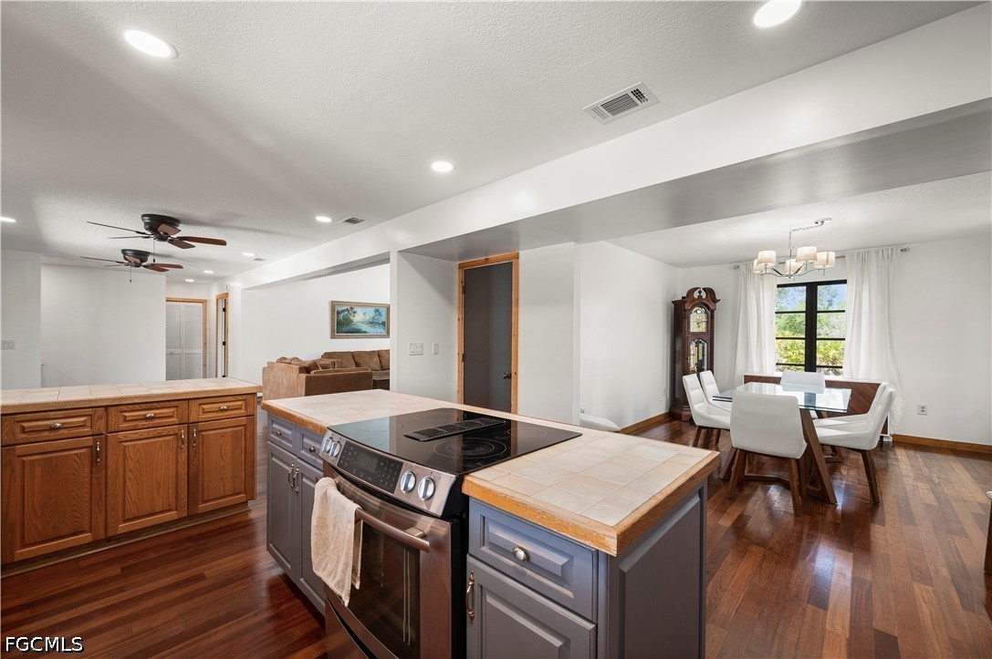 5674 Blackjack Ct S Property Photo 14