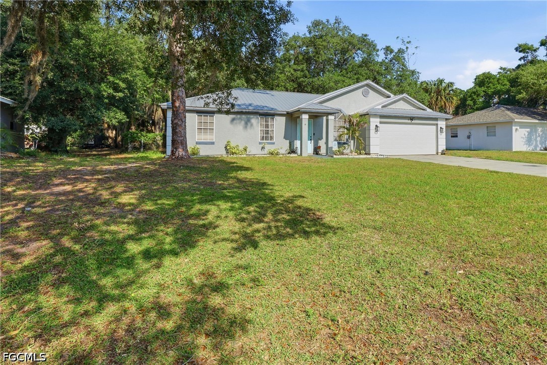 4022 E Sunflower Cir Property Photo 3