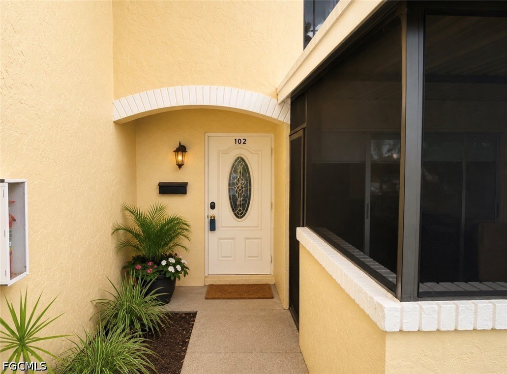 102 E Greens Blvd Property Photo 1