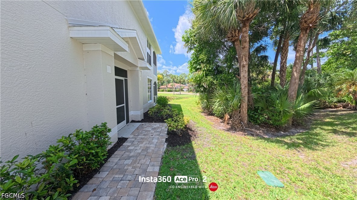 22954 Lone Oak Dr Property Photo 3