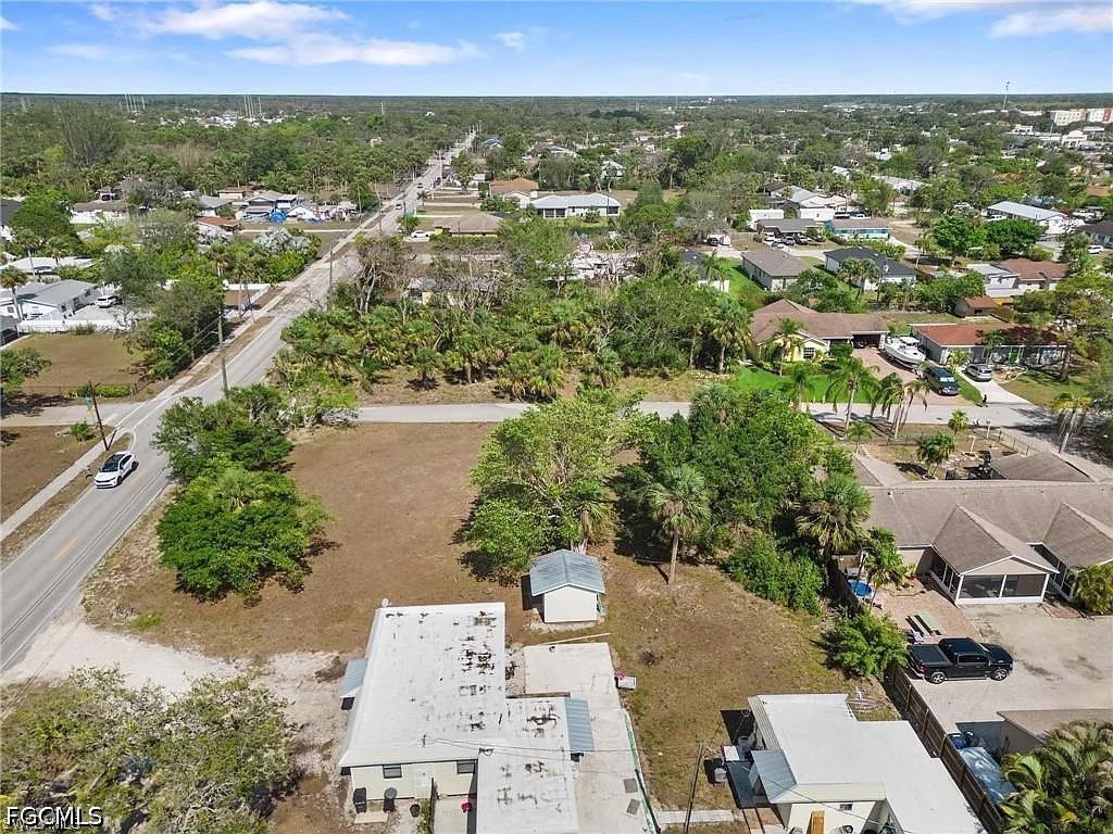 27820 Lime St Property Photo 8